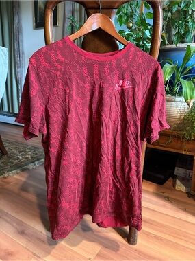 Nike Men’s Digicamo Patterned Short-Sleeve Tee